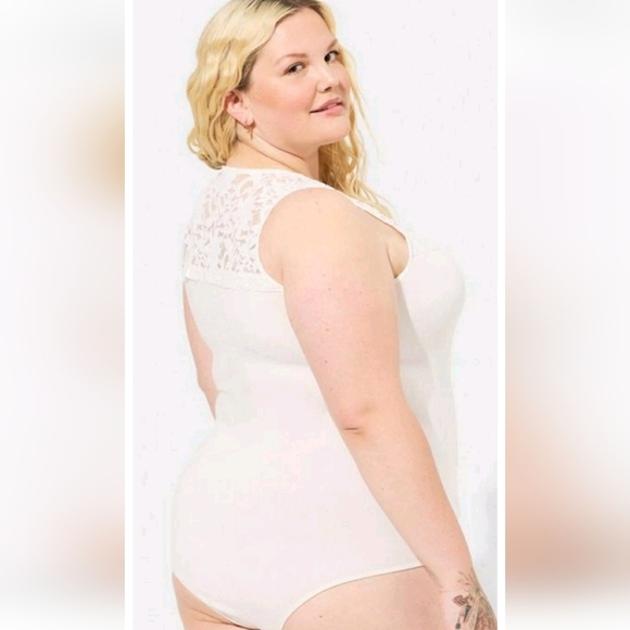 Torrid Super Soft lace  Sweetheart Bodysuit Pristine Cream 3x New - Picture 3 of 9